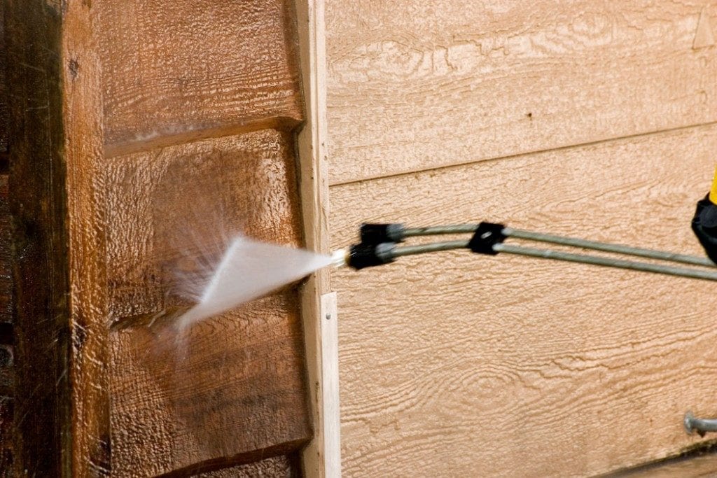 power-washing-the-garage